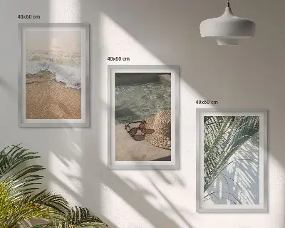Conjunto de quadros para sala de estar com tema de chapéu de praia e óculos de sol