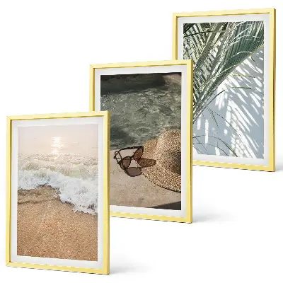 Conjunto de quadros para sala de estar com tema de chapéu de praia e óculos de sol