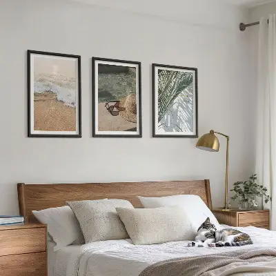 Conjunto de quadros para sala de estar com tema de chapéu de praia e óculos de sol