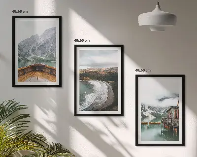 Composição de quadros moderna com paisagem de montanhas, lago, barco e praia