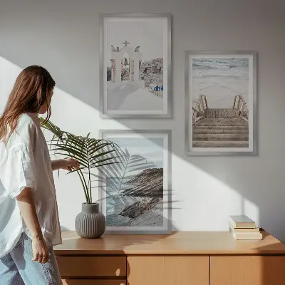 Conjunto de quadros para sala de estar com tema de arquitetura marítima de Santorini