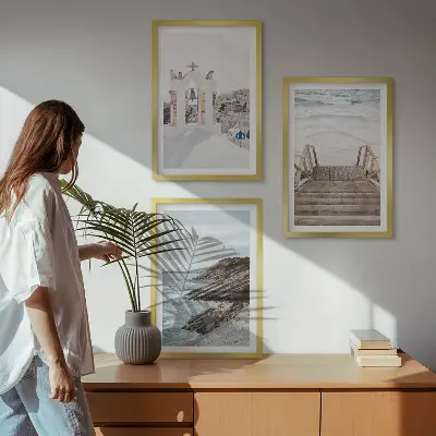 Conjunto de quadros para sala de estar com tema de arquitetura marítima de Santorini
