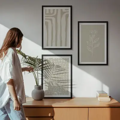 Conjunto de quadros para sala de estar com padrões geométricos de plantas