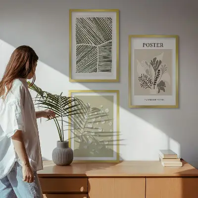 Conjunto de quadros para sala de estar com motivos vegetais discretos