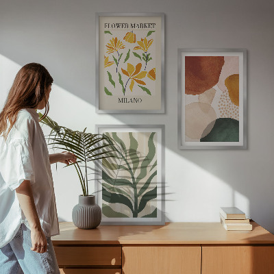 Conjunto de 3 quadros com moldura formas florais abstratas