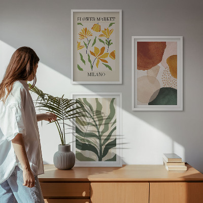 Conjunto de 3 quadros com moldura formas florais abstratas