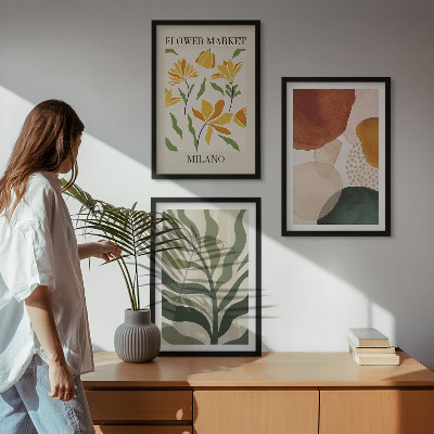 Conjunto de 3 quadros com moldura formas florais abstratas