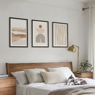 Conjunto de quadros para sala de estar com estampa de geometria abstrata e paisagem natural
