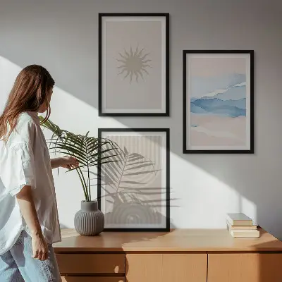 Conjunto de 3 quadros com moldura com estampa de ondas de sol e linhas abstratas em tons pastel