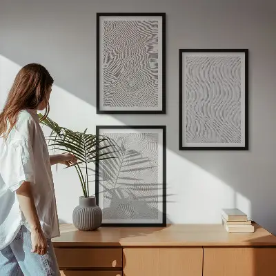 Conjunto de 3 quadros com moldura com padrões de areia e estruturas geométricas