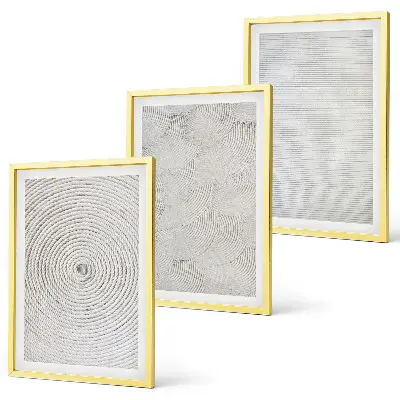 Composição de quadros moderna com padrões geométricos em papelão