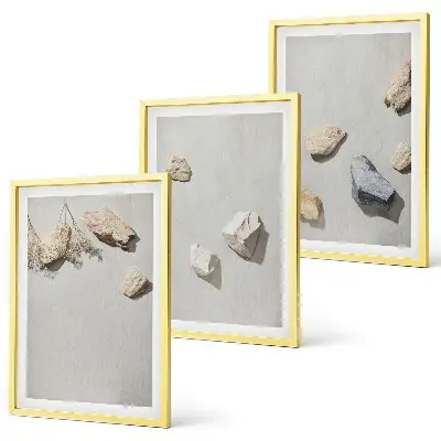 Conjunto de quadros para sala de estar com decoração de praia em estilo boho com pedras