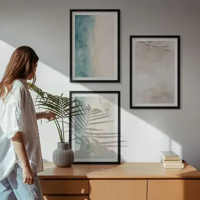 Conjunto de quadros modernos com texturas sutis em aquarela