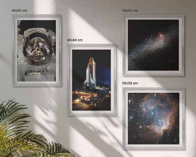Conjunto de 4 quadros com moldura Astronautas pousando na Lua