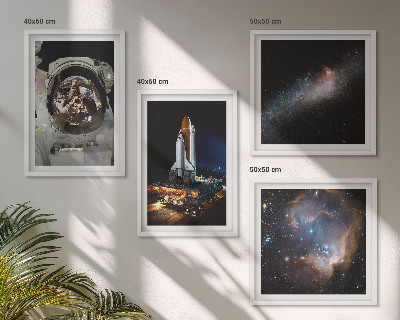 Conjunto de 4 quadros com moldura Astronautas pousando na Lua