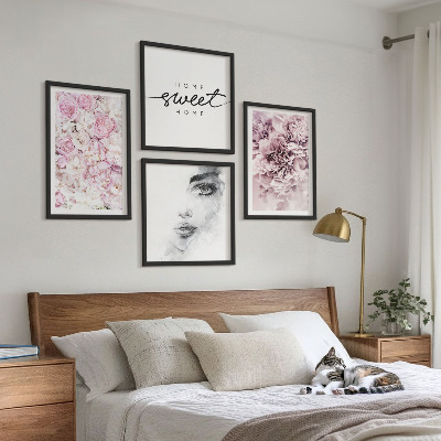 Composição de quadros Retrato de uma mulher em casa com peônias