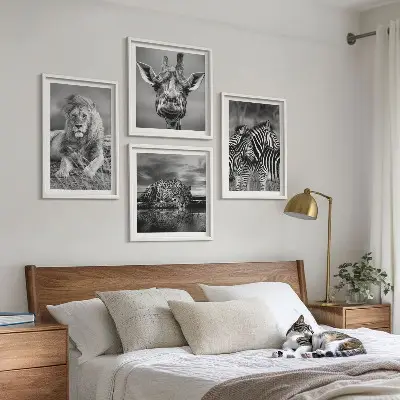 Conjunto de 4 quadros com moldura de animais selvagens leão jaguar girafa e zebras