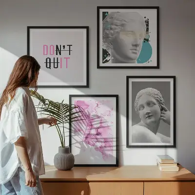 Composição de quadros com escultura abstrata em aquarela
