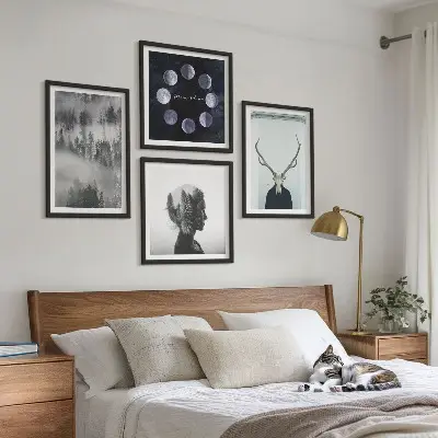 Conjunto de 4 quadros com moldura estampa de floresta com névoa, lua e caveira feminina