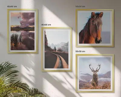 Conjunto de 4 quadros com moldura de paisagens de montanha com renas e estrada para cavalos