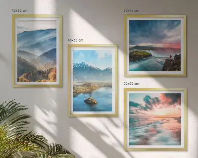 Políptico com moldura paisagens de cachoeiras e montanhas