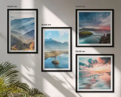 Políptico com moldura paisagens de cachoeiras e montanhas