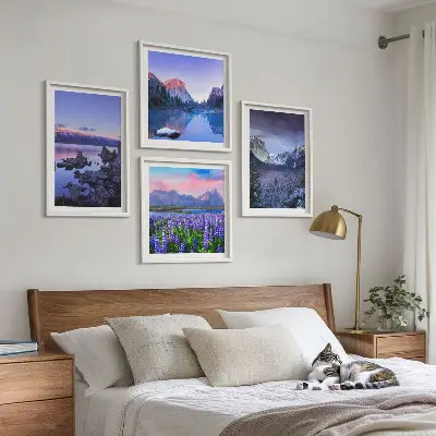 Composição de quadros com paisagens de montanhas, água e campo de flores