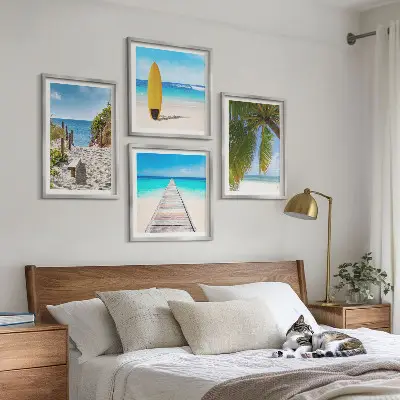 Conjunto de 4 quadros com moldura com estampa de vista de férias, praia e palmeiras
