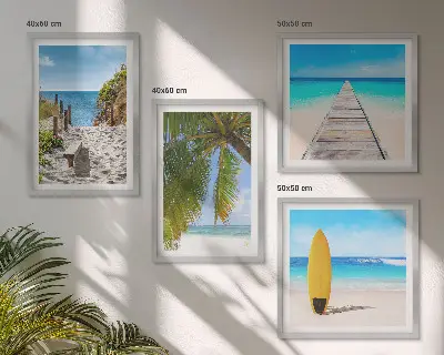 Conjunto de 4 quadros com moldura com estampa de vista de férias, praia e palmeiras