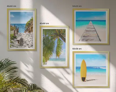 Conjunto de 4 quadros com moldura com estampa de vista de férias, praia e palmeiras