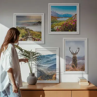 Conjunto de 4 quadros com moldura de paisagem montanhosa com lago e veado