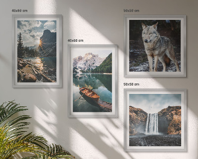 Conjunto de 4 quadros com moldura Montanhas, lagos, cachoeira, lobo