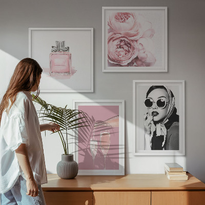 Composição de quadros Acessórios rosa estilosos