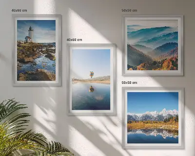 Políptico com moldura vistas da natureza com farol e montanhas