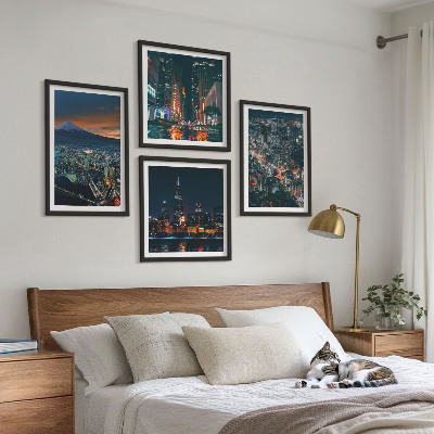 Conjunto de 4 quadros com moldura Vista da cidade a partir da montanha à noite.