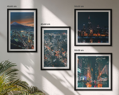 Conjunto de 4 quadros com moldura Vista da cidade a partir da montanha à noite.