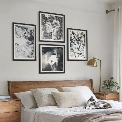 Composição de quadros com padrões abstratos em preto e branco