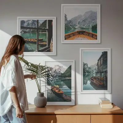 Composição de quadros paisagem de casa em lago de montanha