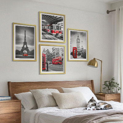 Conjunto de 4 quadros com moldura Ônibus vermelhos na cidade