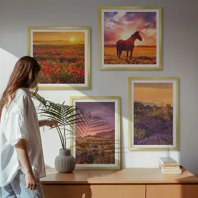Composição de quadros de paisagem de montanha com cavalo e lavanda