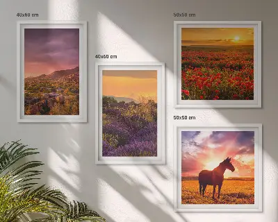 Composição de quadros de paisagem de montanha com cavalo e lavanda