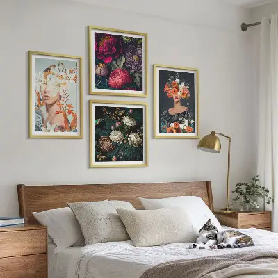 Conjunto de 4 quadros com moldura com estampas de retratos florais de buquês e folhas
