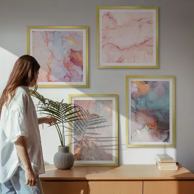 Conjunto de 4 quadros com moldura com padrões abstratos em tons pastel