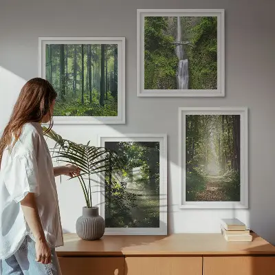 Políptico com moldura florestas verdes com raios de luz