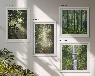 Políptico com moldura florestas verdes com raios de luz