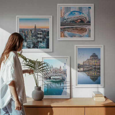 Conjunto de 4 quadros com moldura Arquitetura de cidades sobre a água
