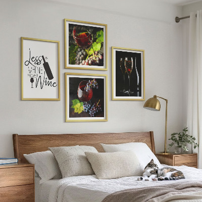 Conjunto de 4 quadros com moldura Taças de vinho com uvas e inscrição