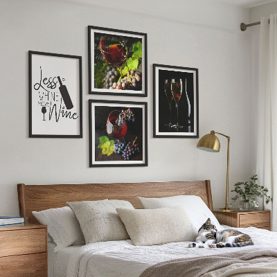 Conjunto de 4 quadros com moldura Taças de vinho com uvas e inscrição