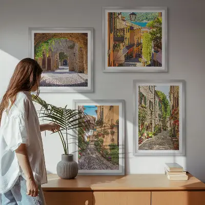 Composição de quadros ruas italianas com flores e arquitetura