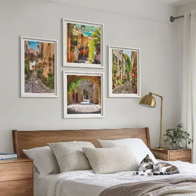 Composição de quadros ruas italianas com flores e arquitetura